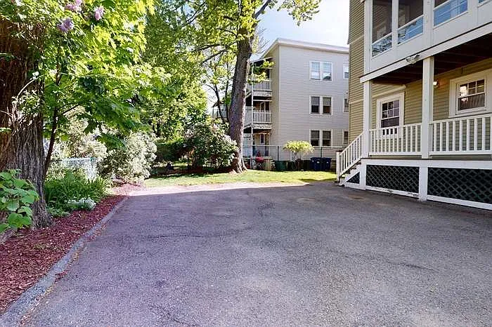 71 Beechcroft St #1 — Photo 11