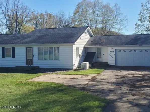 5135 Sherwood Hwy, Olivet, MI 49076