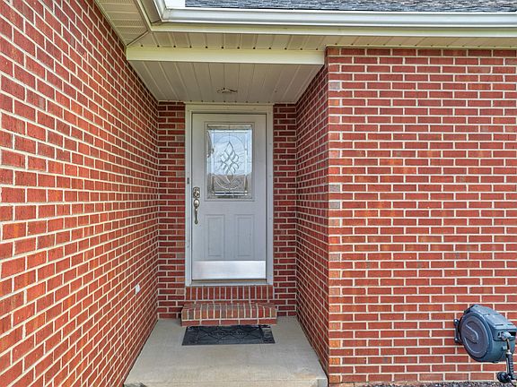 3rd image of 410 W 20th St