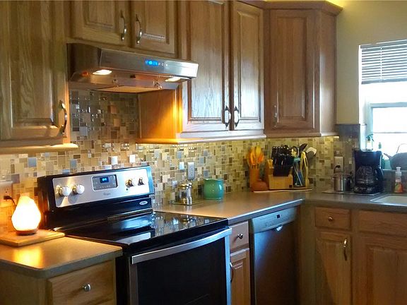3rd image of 720 E Lake Orchid Cir #204