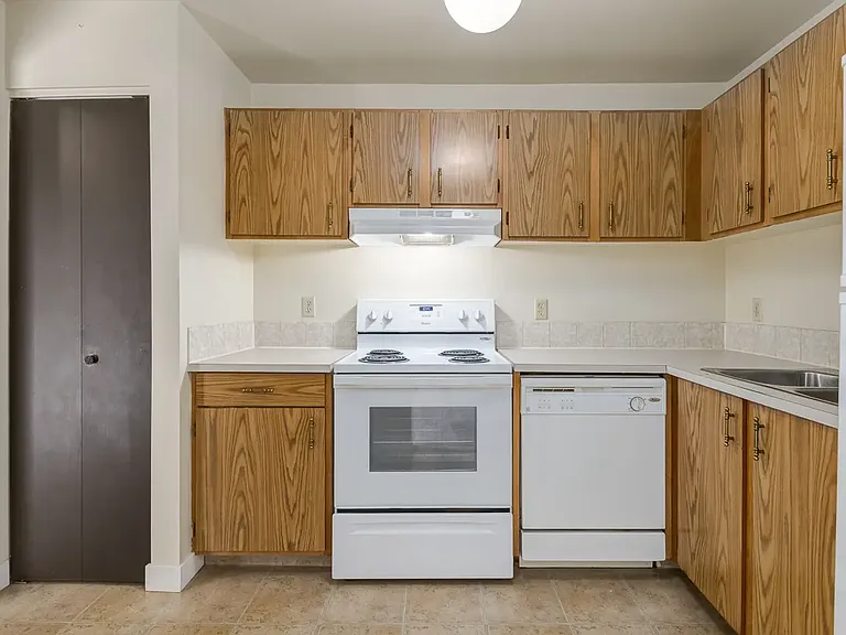 1 Huntington Hl NW — Photo 47