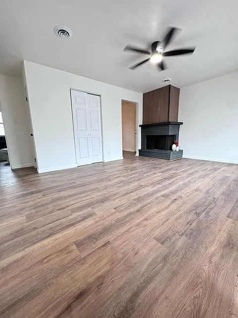 1609 Foster Dr — Photo 2