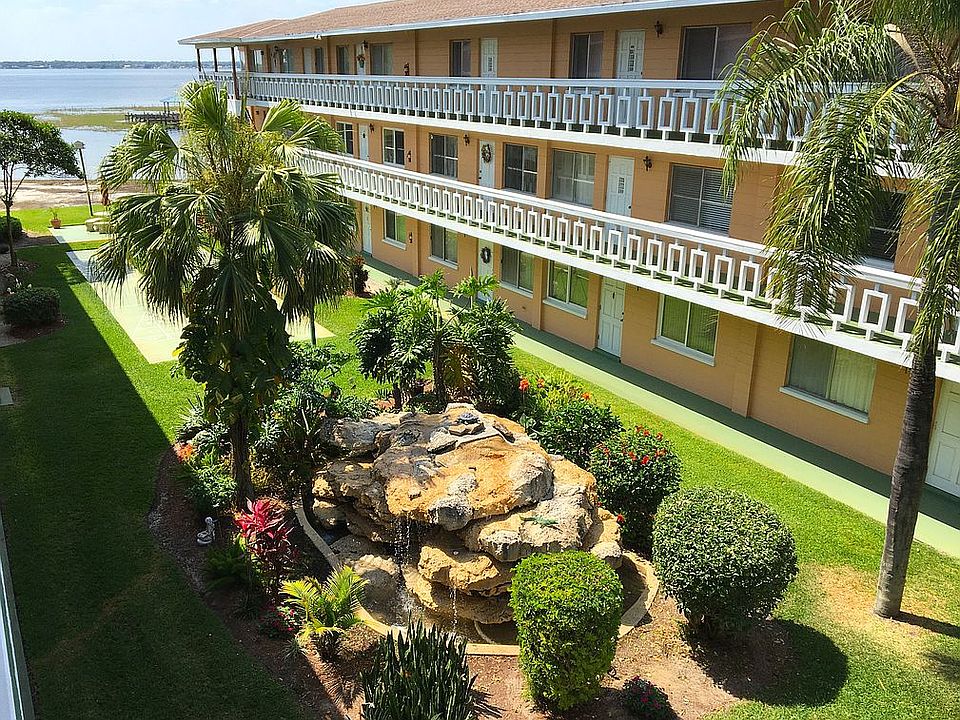 1st image of 2111 Lakeview Dr Unit 2-C