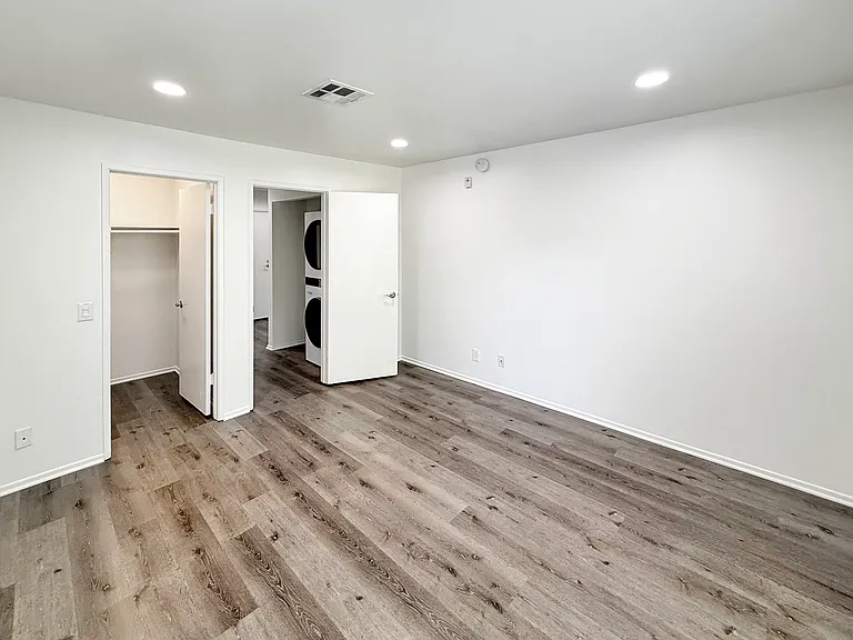 River Front Condominiums — Photo 22