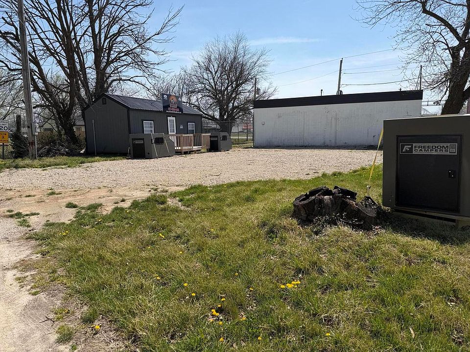 2nd image of 120 N Main Street