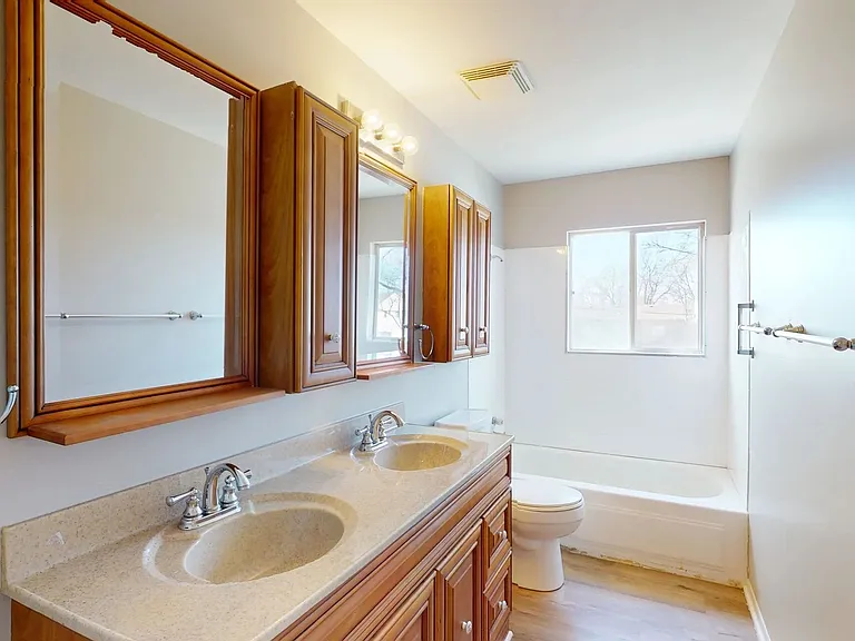 2316 Cardinal Ln — Photo 3
