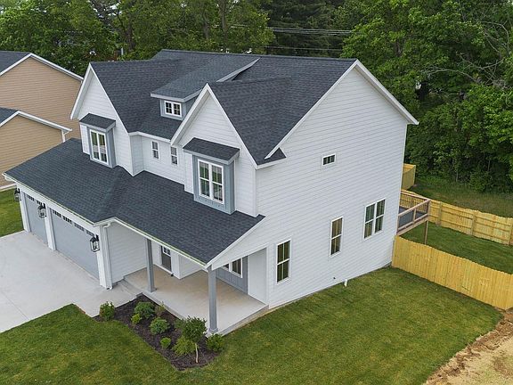 5th image of 4516 N Triple Crown Dr