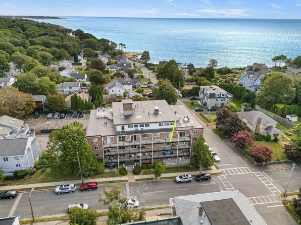 44 Lexington Ave APT 37, Gloucester, MA 01930