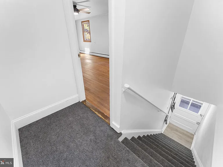 225 Pershing Ave #A — Photo 5