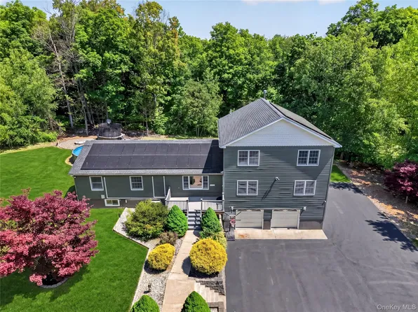 142 Hawleys Corners Road, Highland, NY 12528