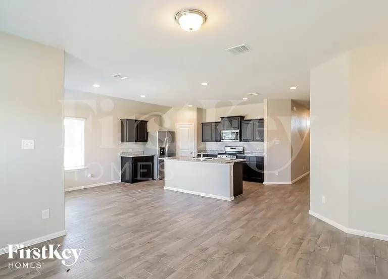 4624 Corktree Ln — Photo 4