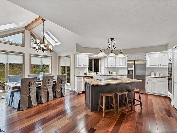 4th image of 8350 Hunting Dr