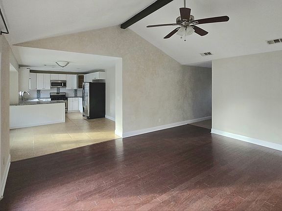 3rd image of 6232 Hillston Dr
