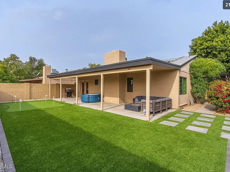 4035 W Loma Ln — Photo 3