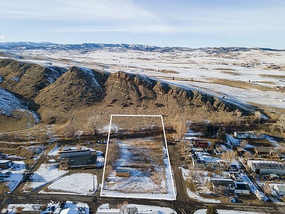 2nd image of E Montana St