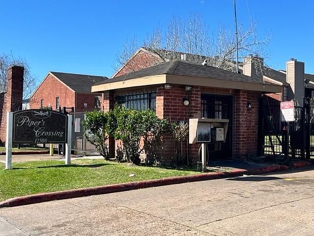 1st image of 12500 Sandpiper Dr APT 97
