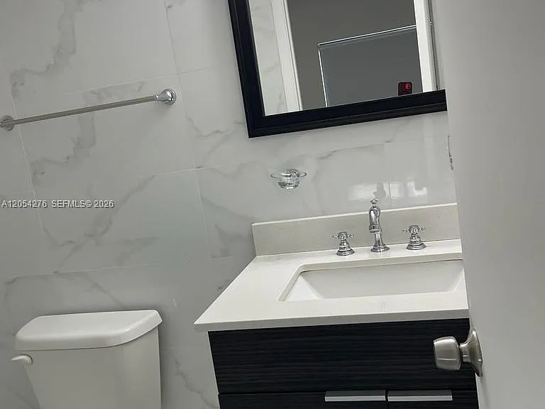 423 E 27th St #201 — Photo 20