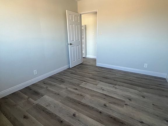 5th image of 1731 W 107th St #1733-01