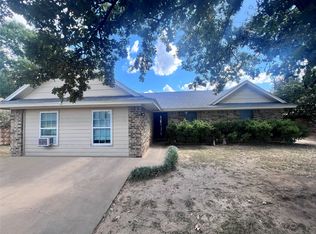 1321 Fairway Dr, Graham, TX 76450