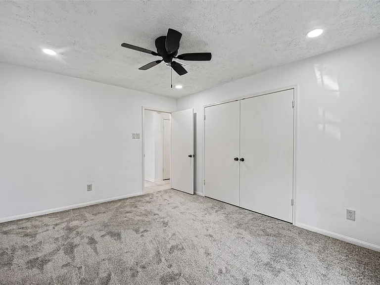3910 Chile Dr — Photo 28