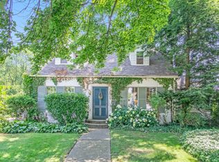 550 N Twyckenham Dr, South Bend, IN 46617