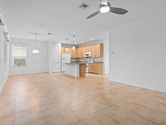 5th image of 9716 SW Chestwood Avenue