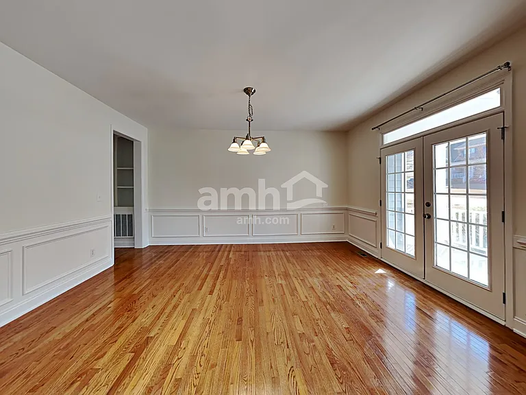 209 Boswell Ln — Photo 7