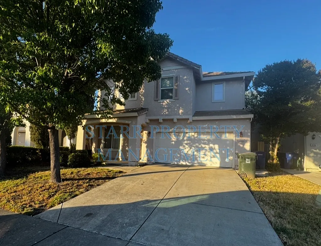 4 bed, 3.0 bath, 2319 sqft, $2,895 — Photo 1