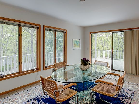3rd image of 39 Scrimshaw Dr