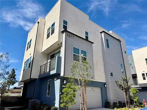 1677 W Lincoln Ave #103 Photo 1