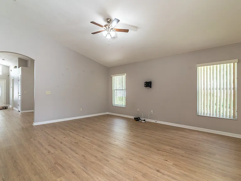 102 Ivy Brook Ct — Photo 15