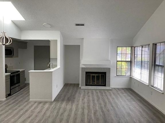 4th image of 2179 Sandcastle Way