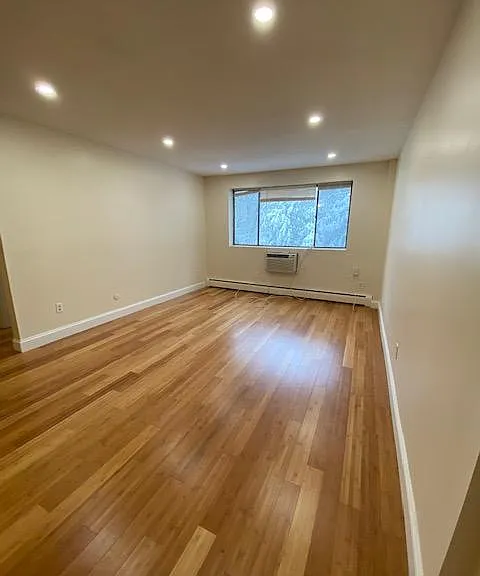 12 Cameron Ave #2 — Photo 4