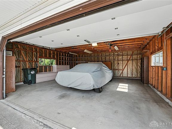 3rd image of 309 Vista Ave
