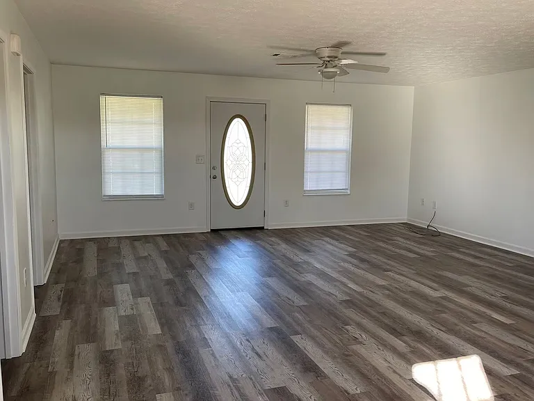 803 Quiet Oaks Way — Photo 6