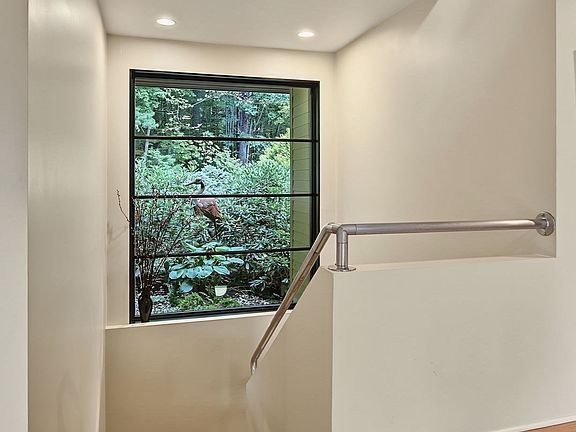 5th image of 50 Porter St