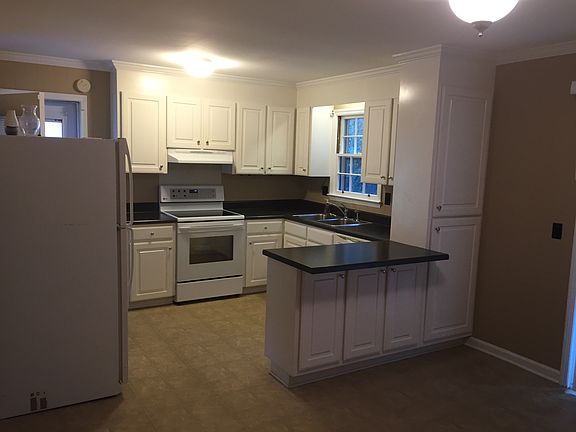 Kitchen / Dinning Area