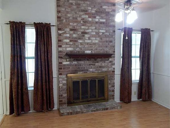 2nd image of 411 Shelly Dr