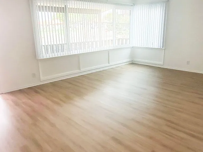 301 Avenida Del Mar — Photo 10