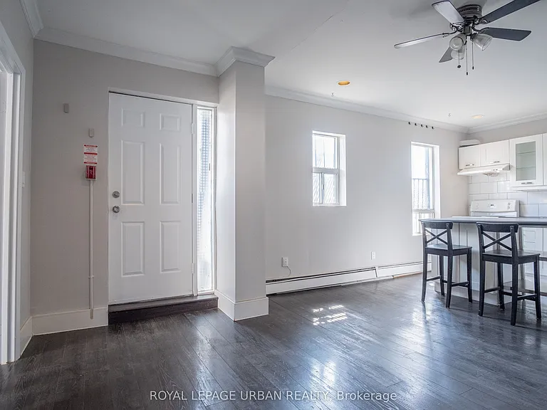 636 Danforth Ave #2 — Photo 5
