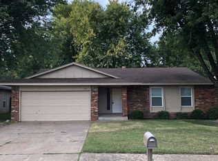 11813 E 64th St S, Broken Arrow, OK 74012
