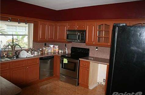 5th image of 1220 NE 96th St