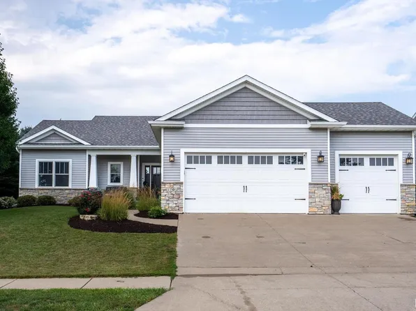 1704 E 61st St, Davenport, IA 52807