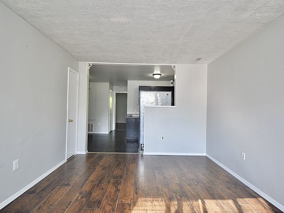 3rd image of 1281 Sunset Ave #4