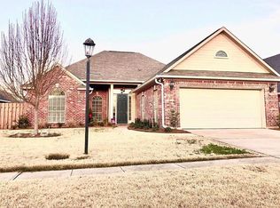 9125 Sorrento Dr, Shreveport, LA 71115