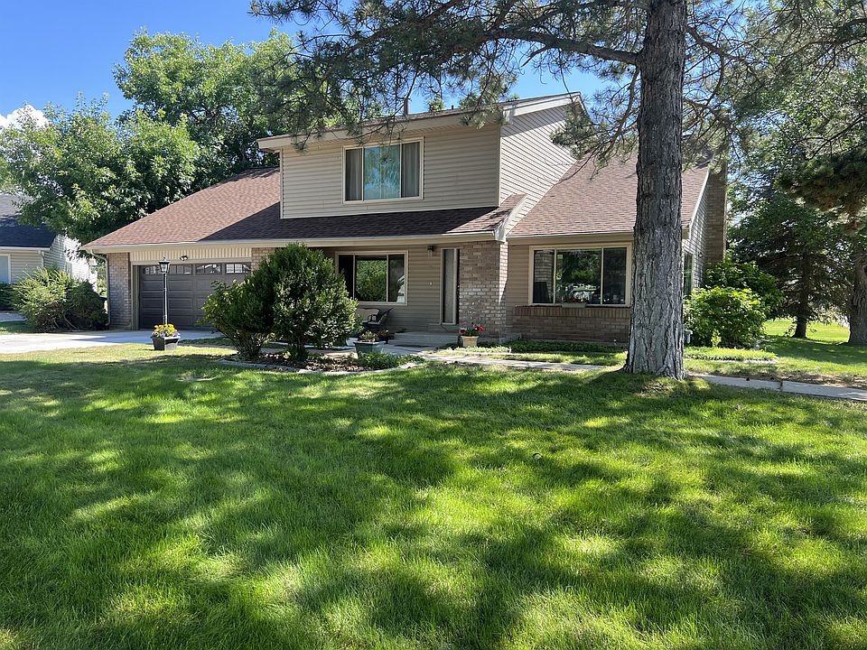 1st image of 850 Lakeview Dr