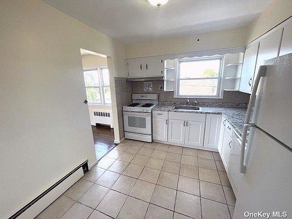 3rd image of 466 Washington Blvd