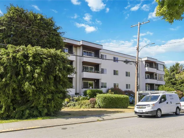 1571 Mortimer St #401, Saanich, BC V8P 3A7