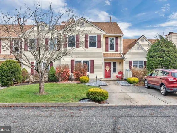 211 Harbourtown Blvd, Little Egg Harbor, NJ 08087