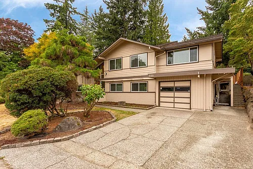 811 170th Pl NE Photo 1